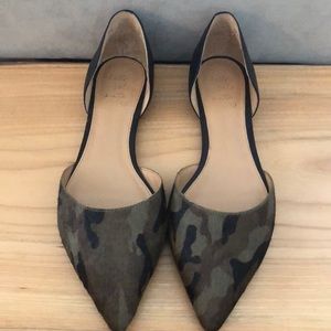 🇺🇸 Sale!! NWOT Banana Republic cameo flats